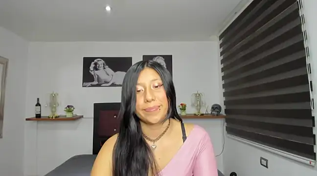 Nohemi louse online show from February 8, 2025, 7:38 pm