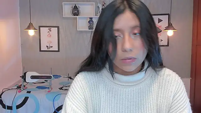 Nohemi louse online show from March 17, 2025, 10:38 pm