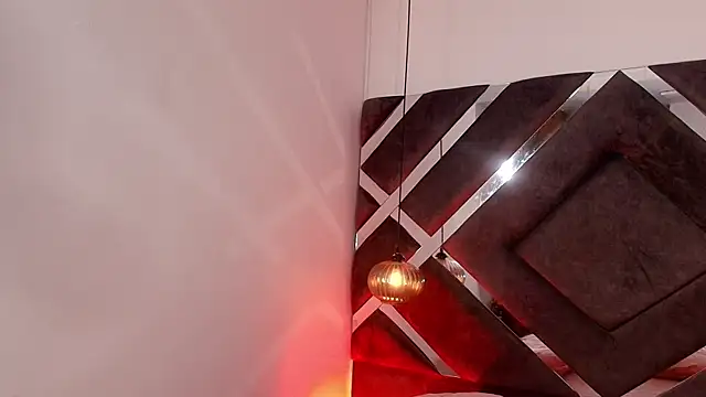 sara lopee1 online show from September 26, 2025, 11:58 am