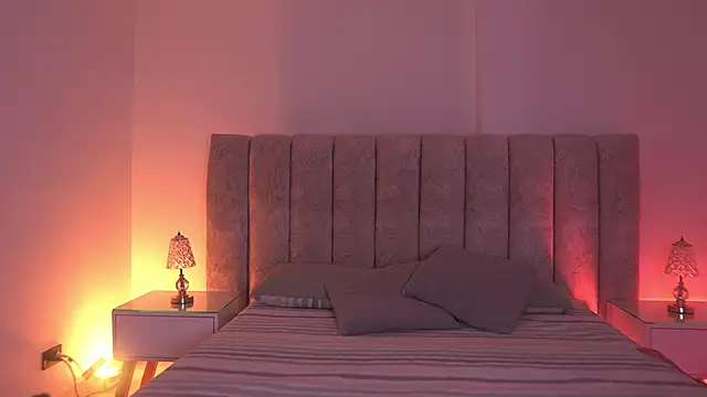 sara lopee1 online show from November 27, 2025, 11:56 am