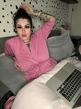 tempzzz12 online show from April 21, 2026, 7:06 pm