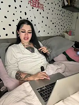 tempzzz12 online show from April 23, 2026, 6:58 am