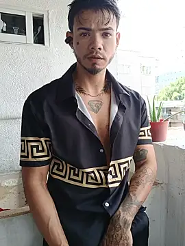 Snapshot of Niick01_ chatting on February 14, 2026, 7:54 pm Niick01 online show from February 14, 2026, 7:54 pm