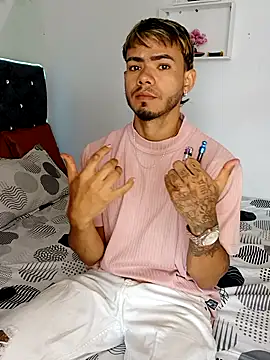 Snapshot of Niick01_ chatting on March 18, 2026, 5:05 pm Niick01 online show from March 18, 2026, 5:05 pm