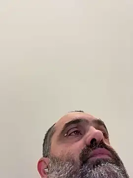 fuocovivo4 online show from February 17, 2025, 8:41 am