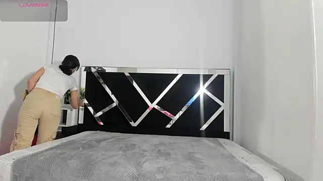 Annyrosee online show from February 28, 2025, 8:28 pm