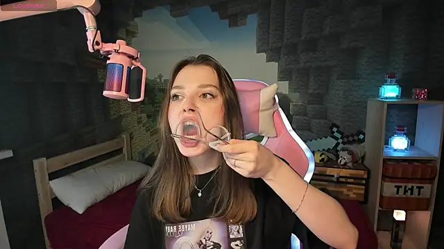 kaisajenner online show from February 5, 2025, 4:03 pm