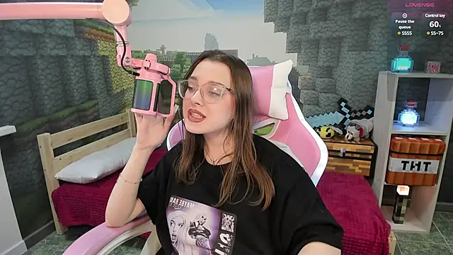 kaisajenner online show from February 6, 2025, 1:49 am