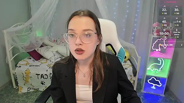 kaisajenner online show from February 8, 2025, 10:08 pm