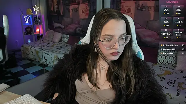 kaisajenner online show from February 20, 2025, 2:18 am