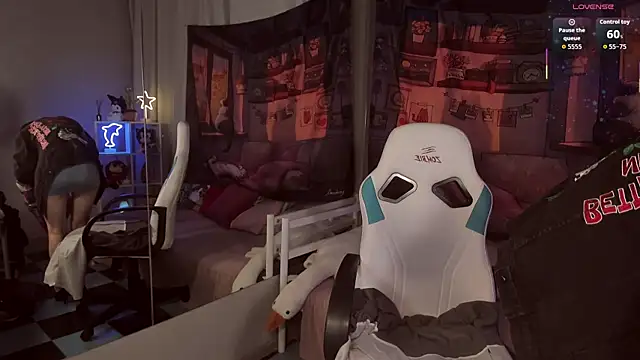 kaisajenner online show from September 22, 2025, 7:16 pm