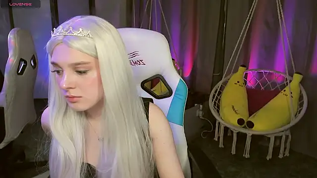 Snapshot of kaisajenner chatting on March 5, 2026, 10:44 am kaisajenner online show from March 5, 2026, 10:44 am