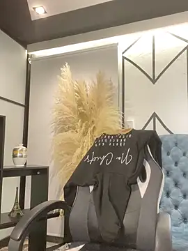 allicemackenzie online show from February 10, 2026, 2:26 am