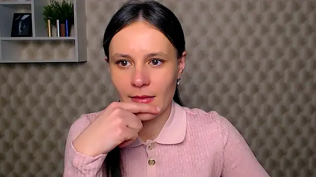 ValeriaHeart  online show from February 25, 2025, 12:55 pm