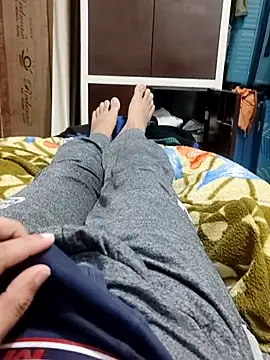 Snapshot of Hot_funky_boy chatting on February 13, 2025, 4:39 pm Hot funky boy online show from February 13, 2025, 4:39 pm