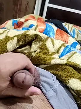 Snapshot of Hot_funky_boy chatting on February 14, 2025, 9:10 pm Hot funky boy online show from February 14, 2025, 9:10 pm