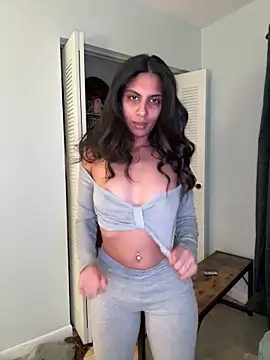 Liyah 19 online show from February 2, 2026, 11:47 pm