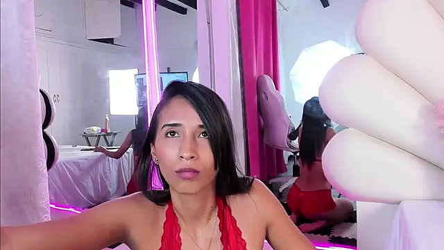 Keyla  Jones online show from February 7, 2025, 1:47 am