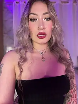 Lally Valencia   online show from April 21, 2026, 4:19 am