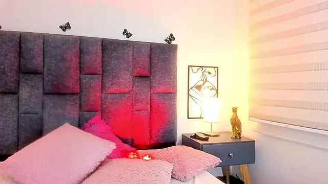 Violetta Ficher online show from October 1, 2025, 1:00 am