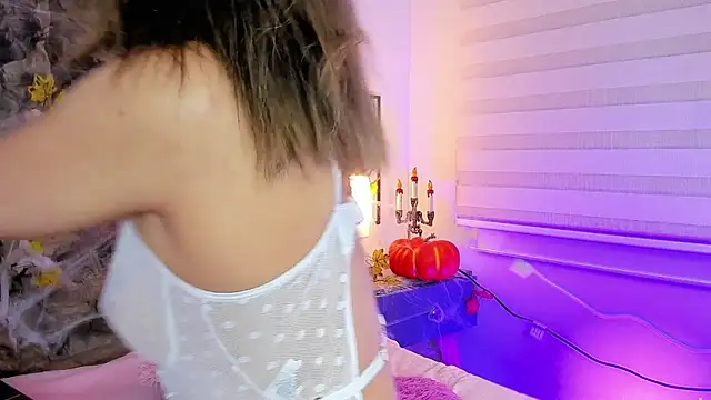 Violetta Ficher online show from October 17, 2025, 2:26 am