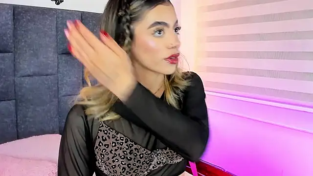 Violetta Ficher online show from April 18, 2026, 2:15 am