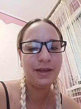 Mia RainX online show from June 10, 2026, 1:43 pm