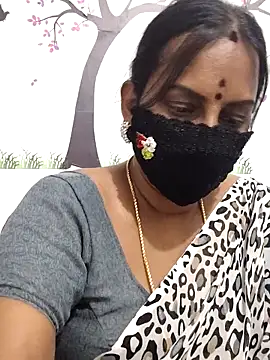 Snapshot of Tamil_Meera12 chatting on April 30, 2026, 6:09 am Tamil Meera12 online show from April 30, 2026, 6:09 am