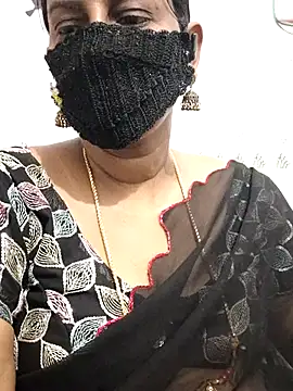 Snapshot of Tamil_Meera12 chatting on May 11, 2026, 3:01 am Tamil Meera12 online show from May 11, 2026, 3:01 am