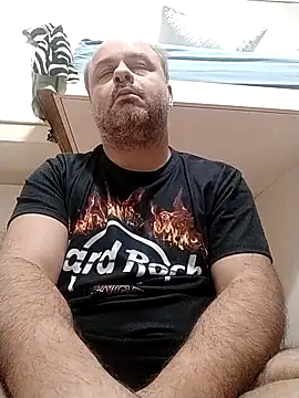 NAvoglia online show from October 17, 2025, 6:10 pm