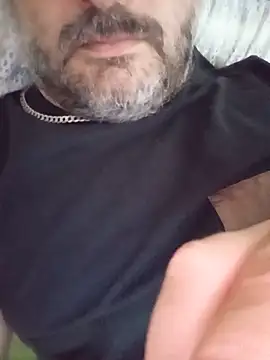 Snapshot of NAvoglia chatting on June 9, 2026, 12:17 pm NAvoglia online show from June 9, 2026, 12:17 pm