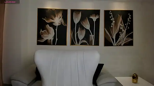 BeccaBaxter online show from March 19, 2025, 7:17 pm