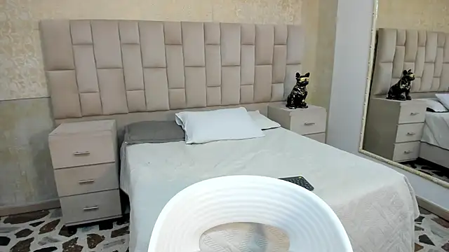 JhoanLeandro online show from September 28, 2025, 8:58 pm