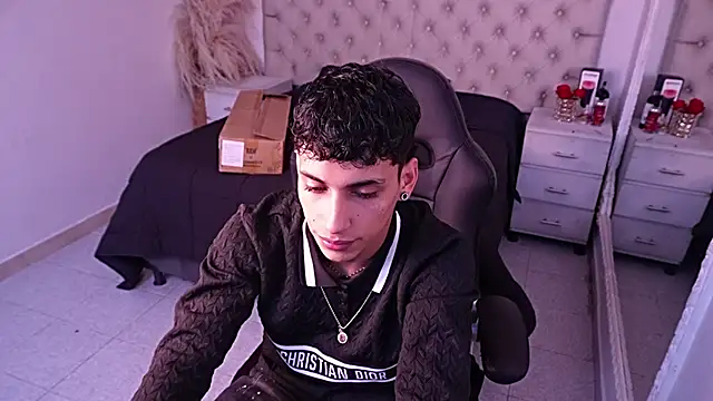 JhoanLeandro online show from April 21, 2026, 6:09 am