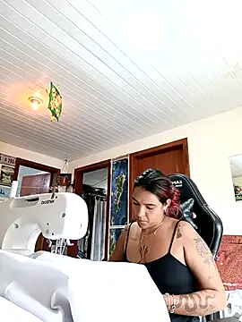 Pantaneirasexy online show from October 10, 2025, 6:29 pm