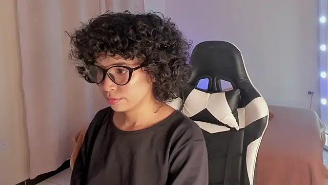 leahaltomm online show from February 23, 2025, 7:07 pm