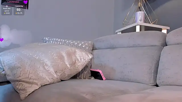 AmaiaHaywood online show from March 5, 2025, 4:02 pm