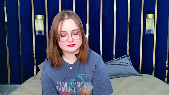 Snapshot of Kendra_Parlow chatting on February 9, 2025, 1:33 am Kendra Parlow online show from February 9, 2025, 1:33 am