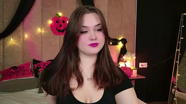 Snapshot of Kendra_Parlow chatting on October 20, 2025, 8:53 pm Kendra Parlow online show from October 20, 2025, 8:53 pm