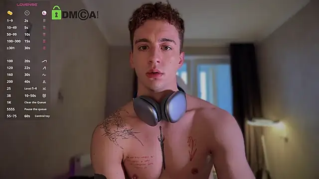 VincentSmith02 online show from October 12, 2025, 8:24 am