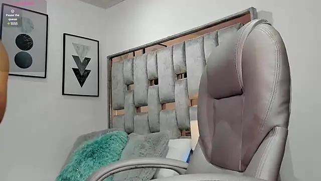 Alexa candy18 online show from February 26, 2025, 11:59 pm