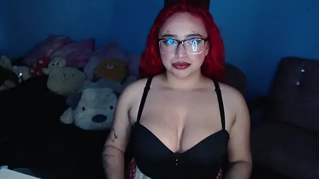 EstefyTabbo online show from February 12, 2026, 4:18 am