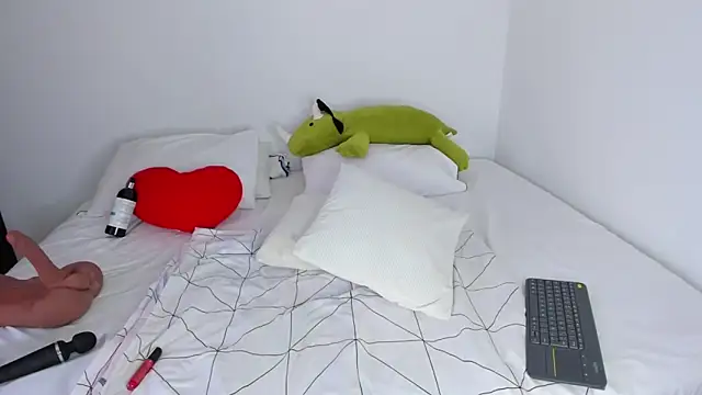 TinaPutina online show from September 25, 2025, 10:13 pm