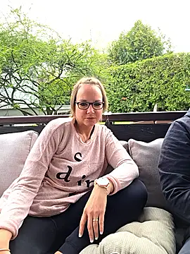 Fuxy-love69 online show from April 12, 2026, 1:49 pm