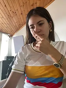 Andrea18 blonde online show from March 20, 2025, 2:32 pm