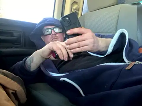 Snapshot of ClimbedCaelum chatting on January 11, 2026, 6:24 pm ClimbedCaelum online show from January 11, 2026, 6:24 pm