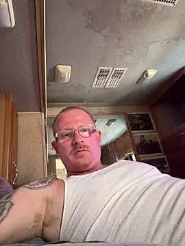 Snapshot of ClimbedCaelum chatting on April 2, 2026, 6:16 pm ClimbedCaelum online show from April 2, 2026, 6:16 pm