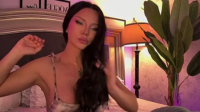 Amber Luna online show from October 15, 2025, 3:12 pm