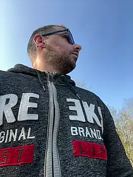 Snapshot of balkis30 chatting on March 17, 2025, 9:01 am balkis30 online show from March 17, 2025, 9:01 am