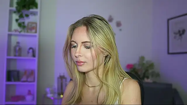 catecrago  online show from February 26, 2025, 1:52 pm